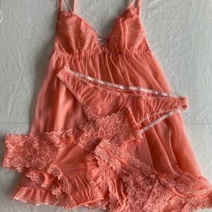 VS Sheer Lace Rouleau-Strap Babydoll in Peach Cosmo XS, matching Panties XS